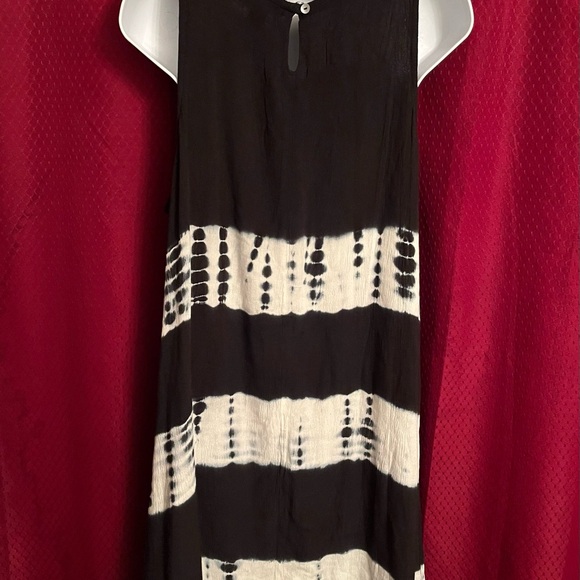 Nina Leonard Black and White Midi Dress - Picture 5 of 5